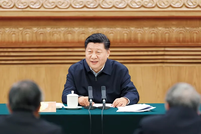 2019年3月18日,中共中央总书记、国家主席、中央军委主席习近平在北京主持召开学校思想政治理论课教师座谈会并发表重要讲话。新华社发 盛佳鹏/摄
